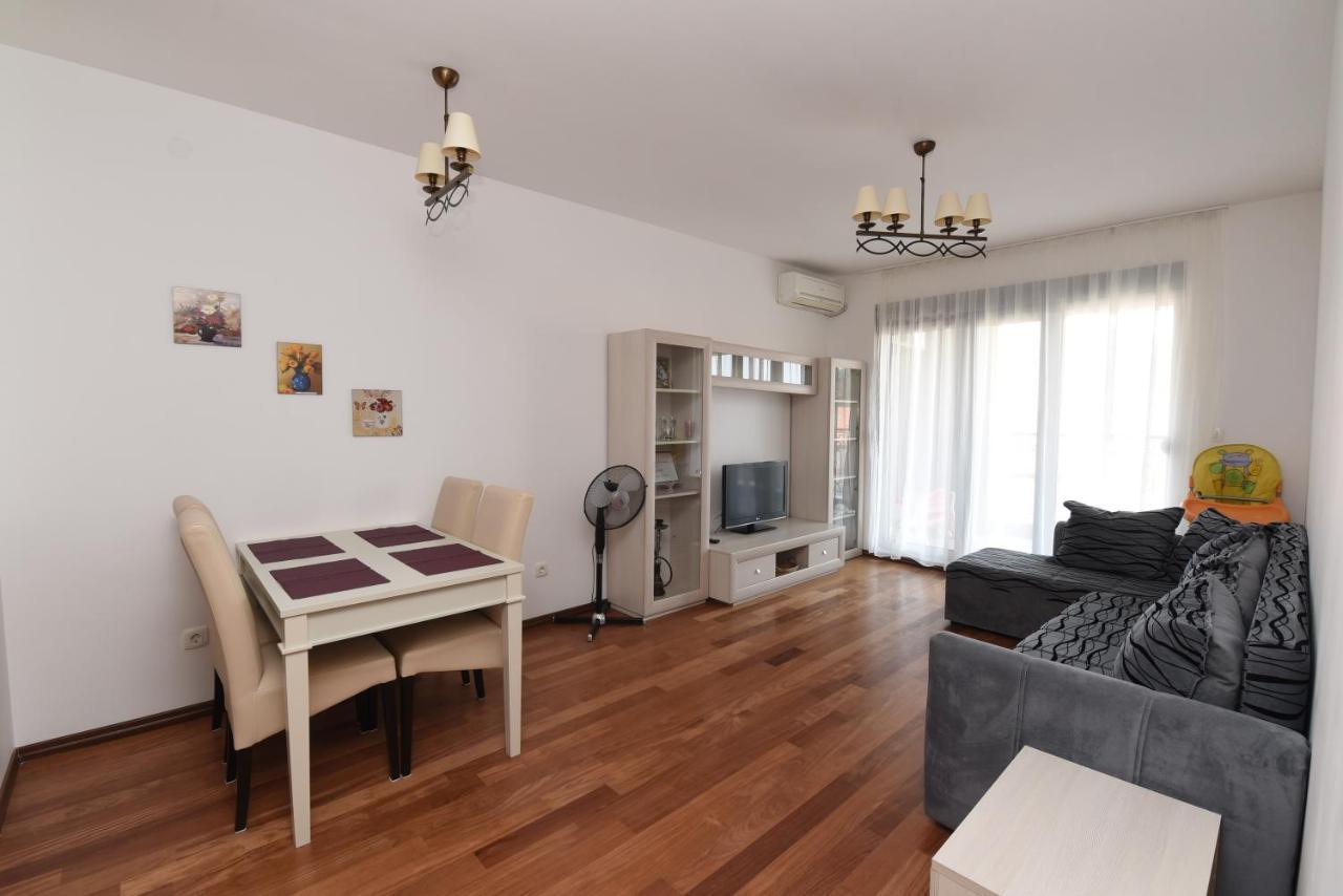 Apartament Apartamenti Enjoy Petrovac Zewnętrze zdjęcie