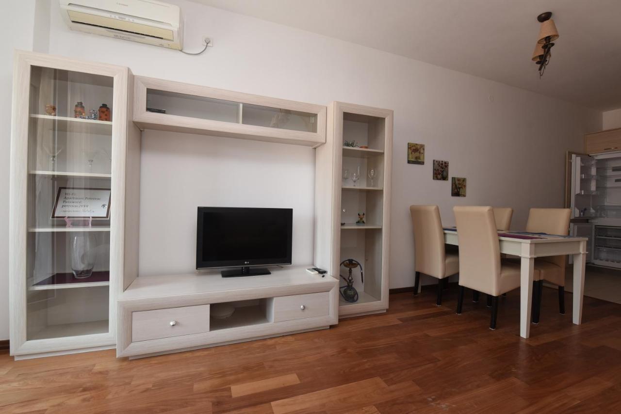 Apartament Apartamenti Enjoy Petrovac Zewnętrze zdjęcie