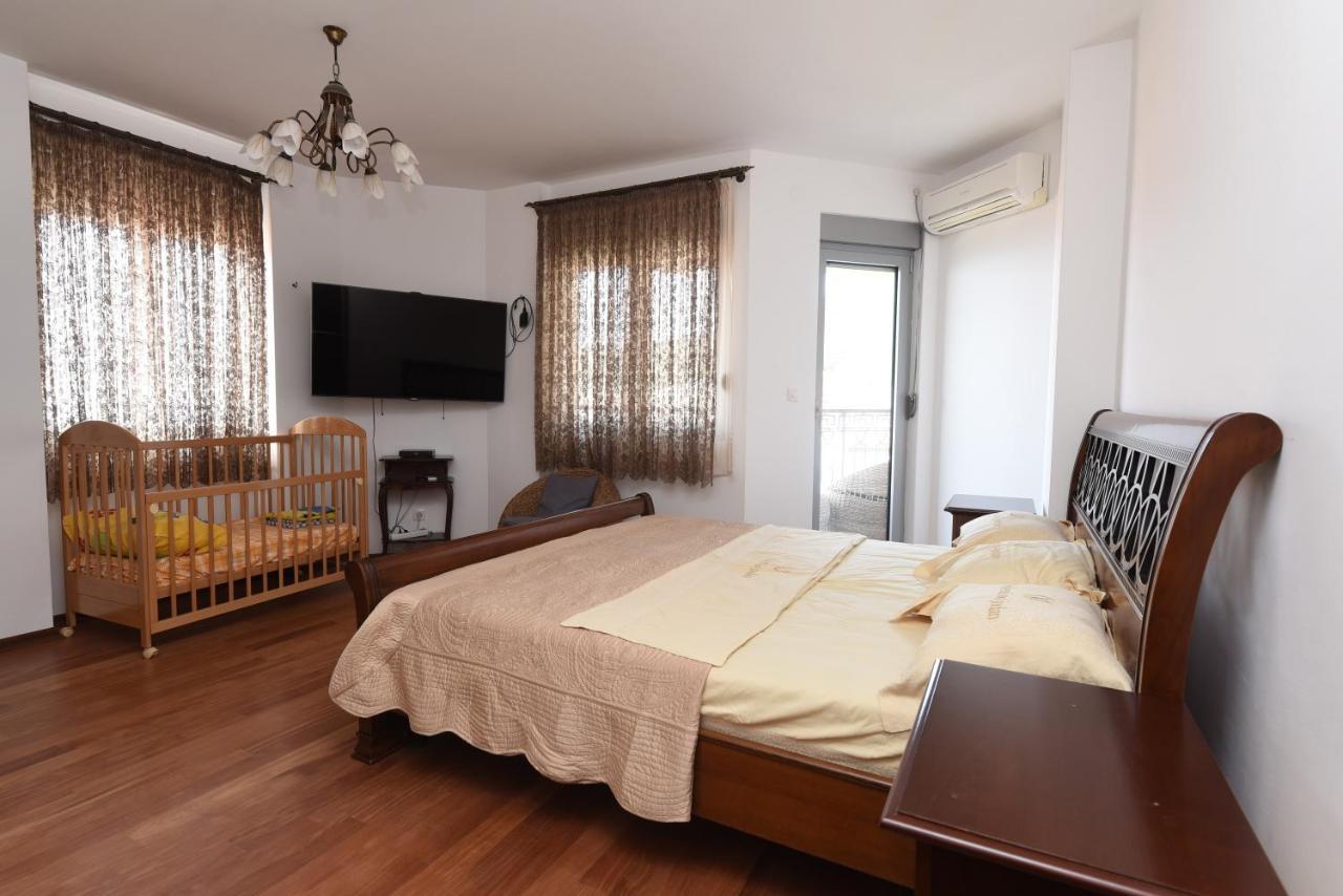 Apartament Apartamenti Enjoy Petrovac Zewnętrze zdjęcie