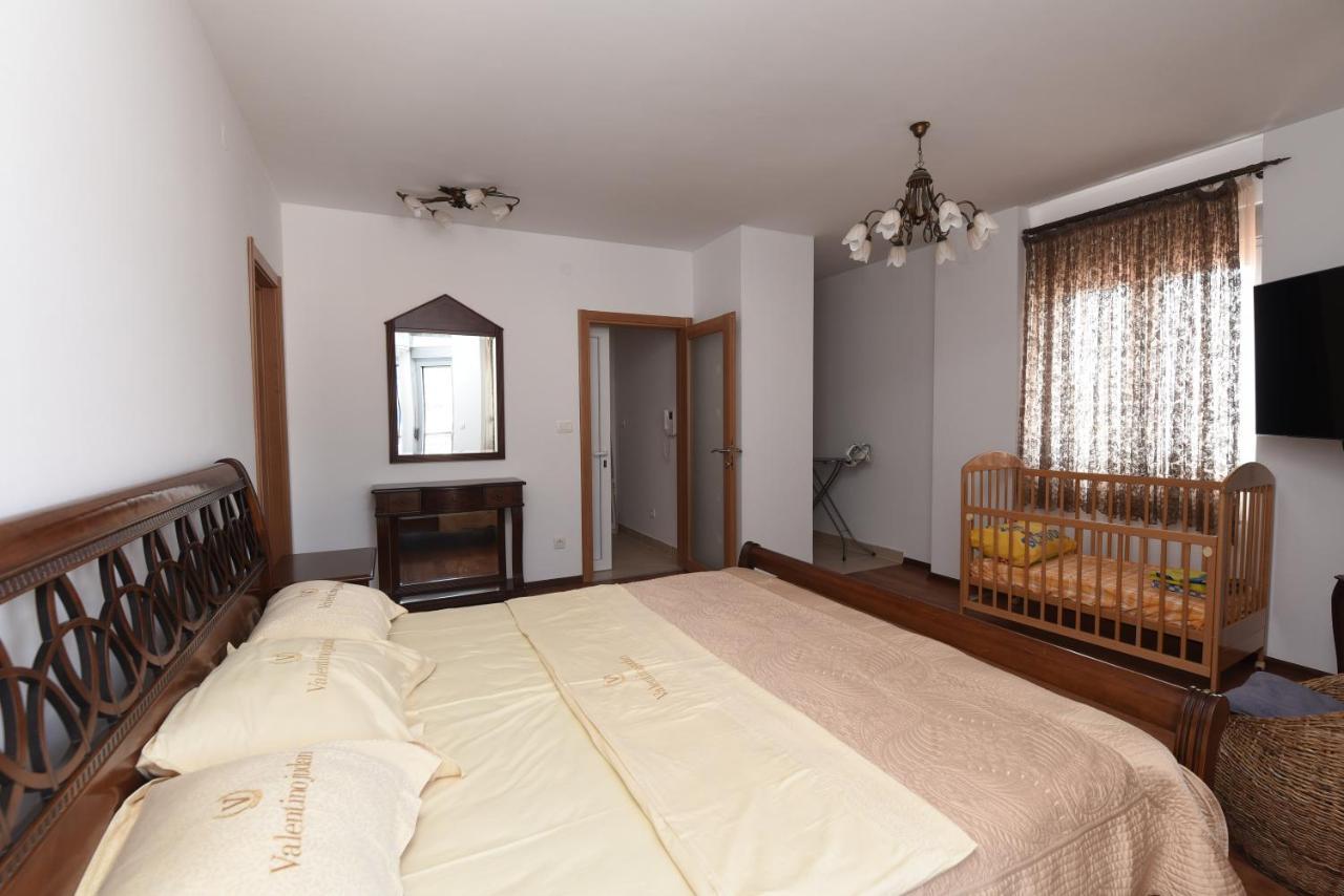 Apartament Apartamenti Enjoy Petrovac Zewnętrze zdjęcie